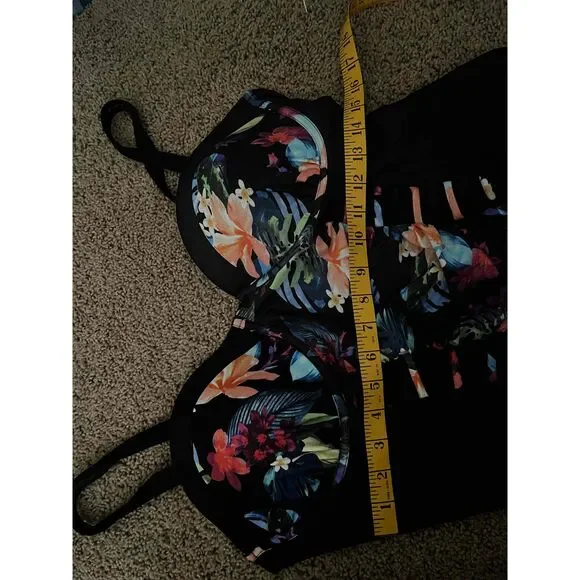 Meet Curve Black Floral Mesh Paneling Padded Swimsuit Womens
Size: 2XL (New) - Picture 5 of 7